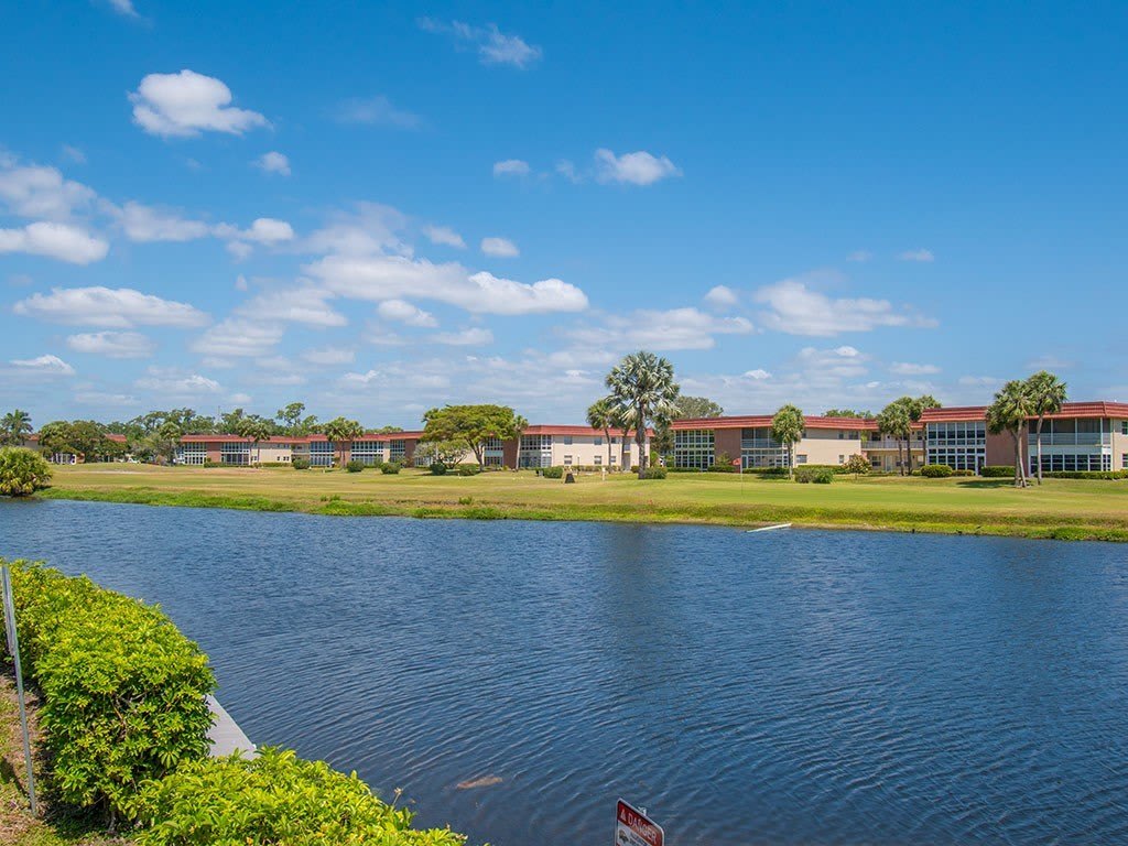 74 Royal Oak Court – photo 2