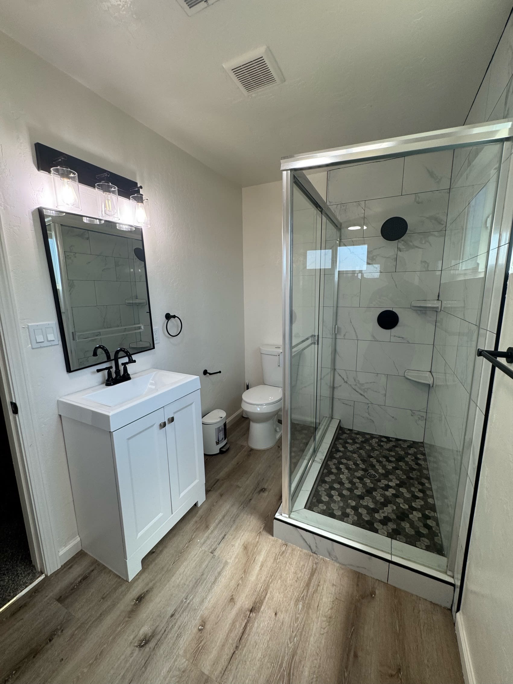 1104 Lincolnwood Circle – photo 4
