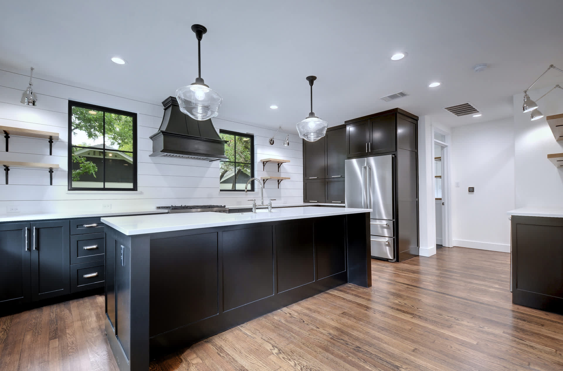 1110 W 22 1/2 St – photo 3