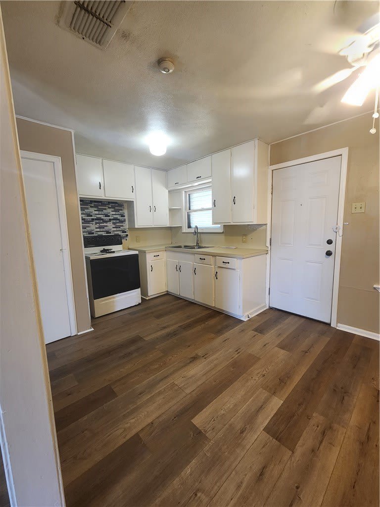 4945 Dodd Drive – photo 3