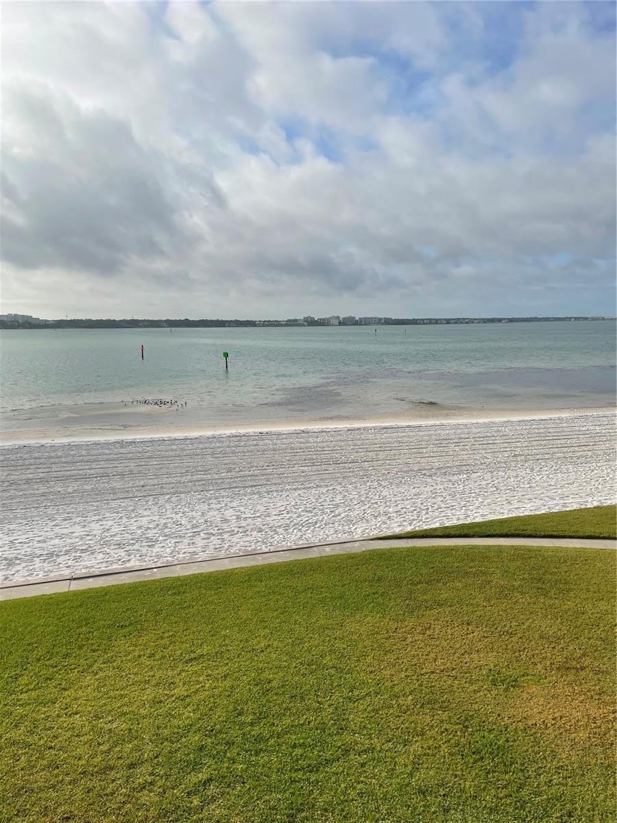 895 S Gulfview Boulevard – photo 3