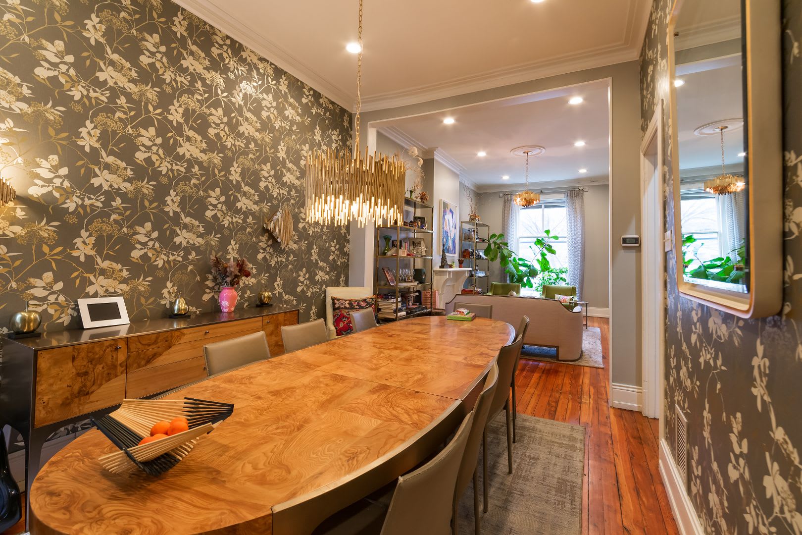 5 Bedroom Townhouse in Spruce Hill – photo 4