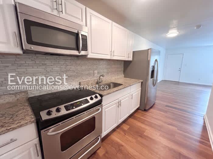4527 Glade Road – photo 5
