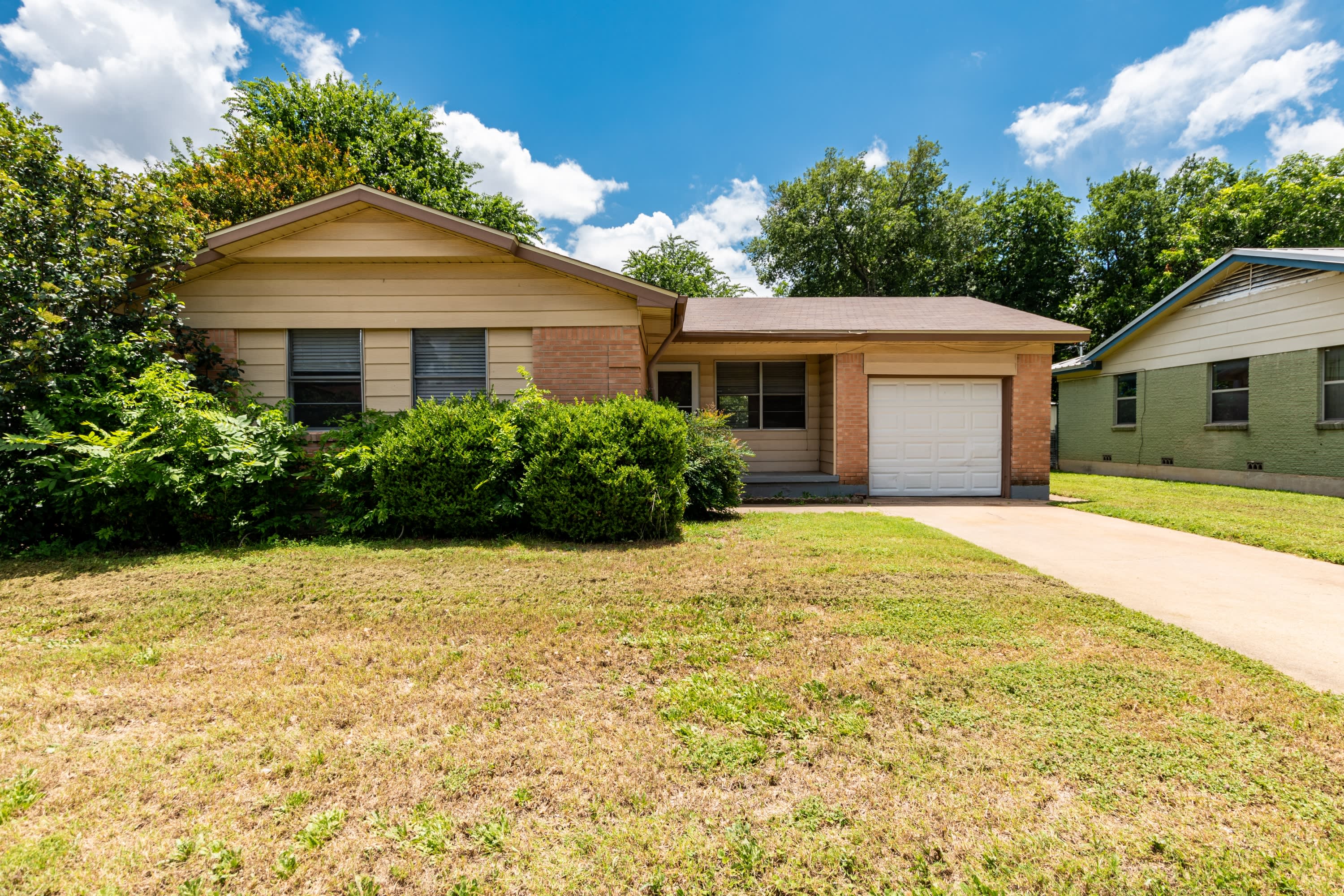 1402 Missouri Avenue – photo 1