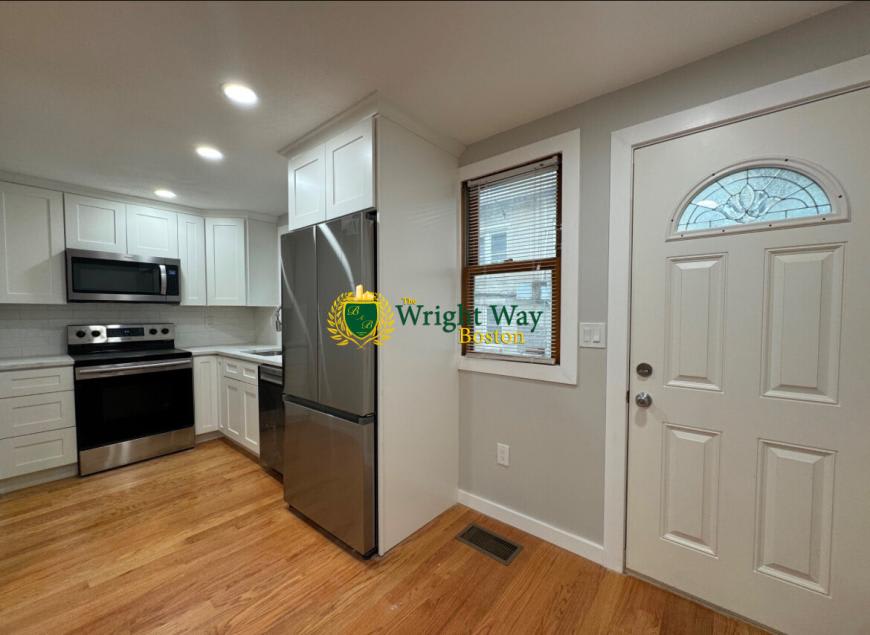 41 Ashford St. – photo 2