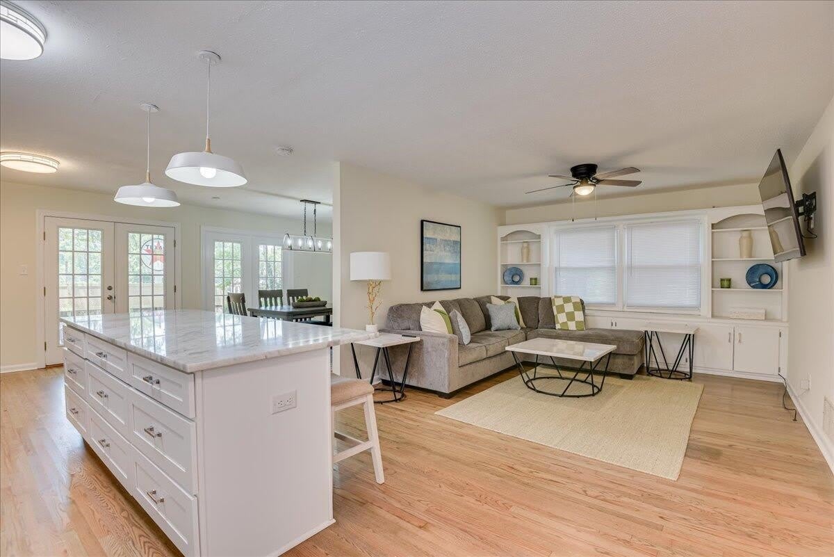 1209 Azalea Drive – photo 3