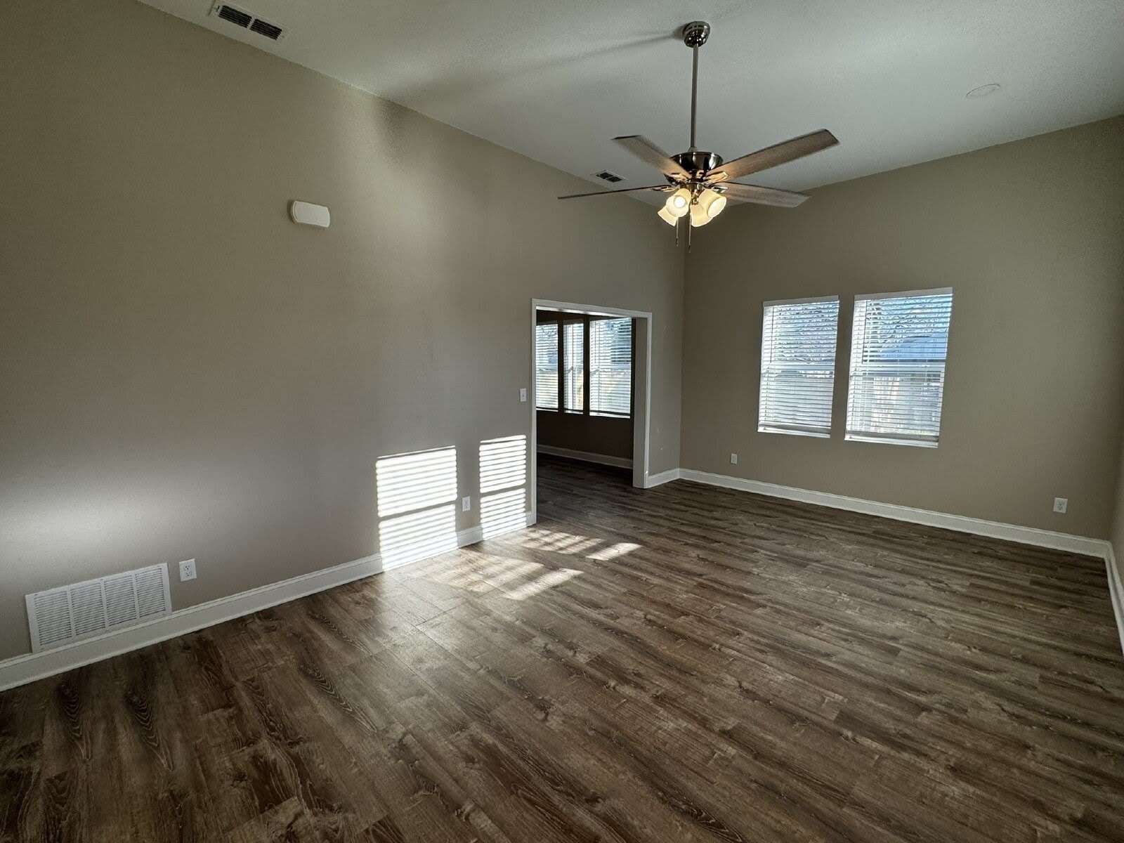 939 W Frey Street – photo 2