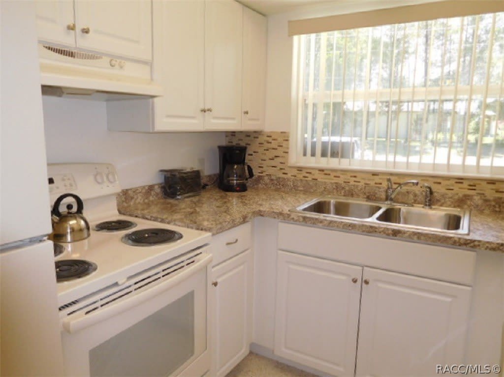 3515 S Fitch Avenue – photo 2