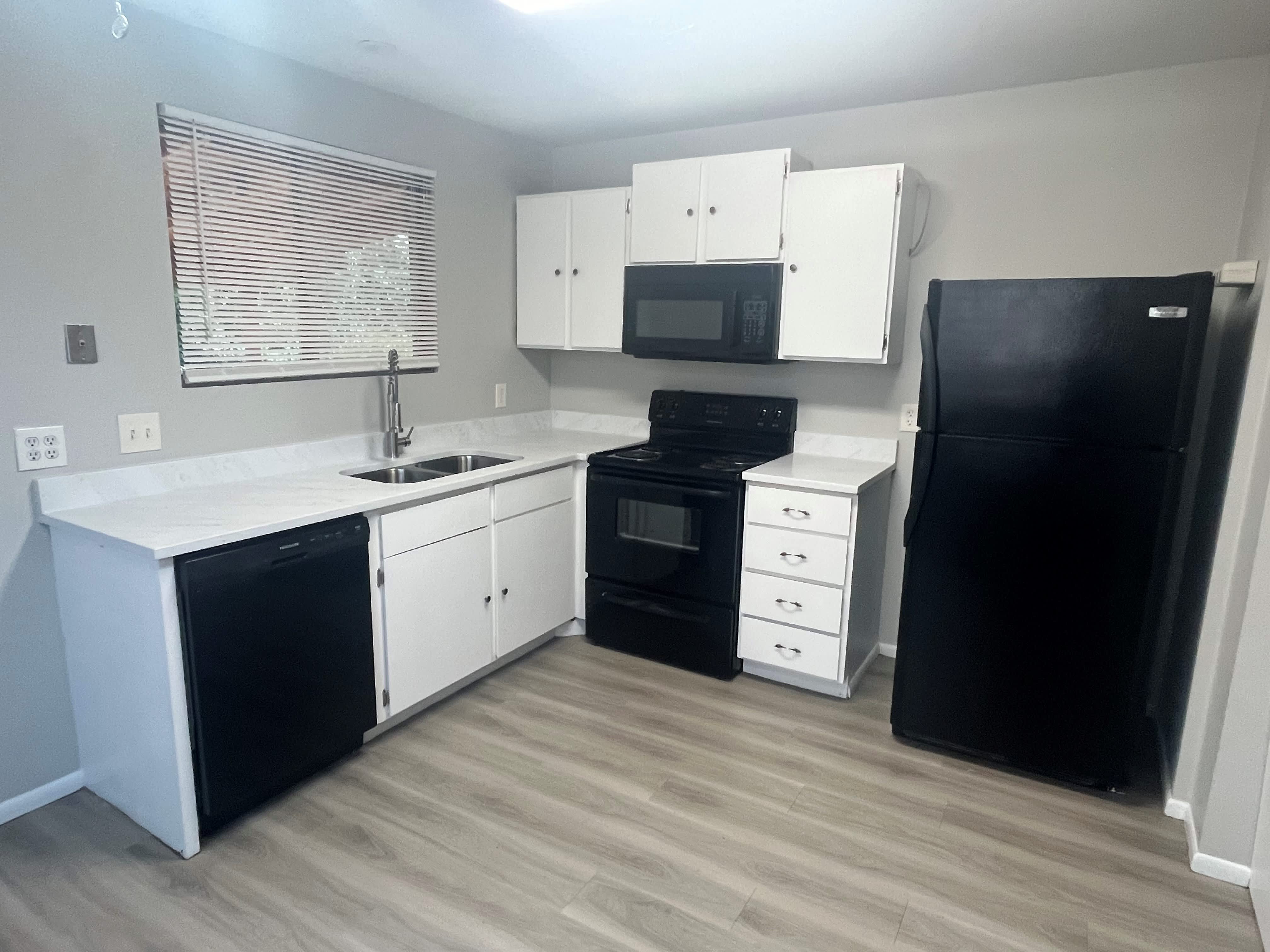 1537 W Ponderosa Ln – photo 2
