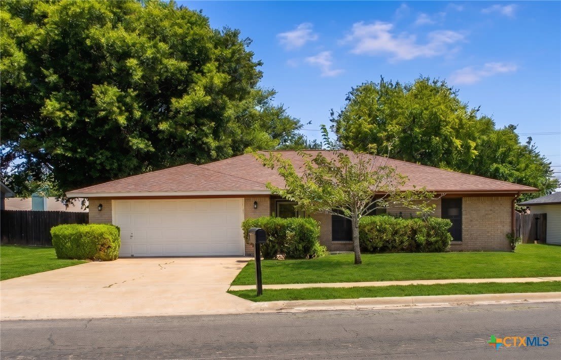 1410 Becker Drive – photo 1