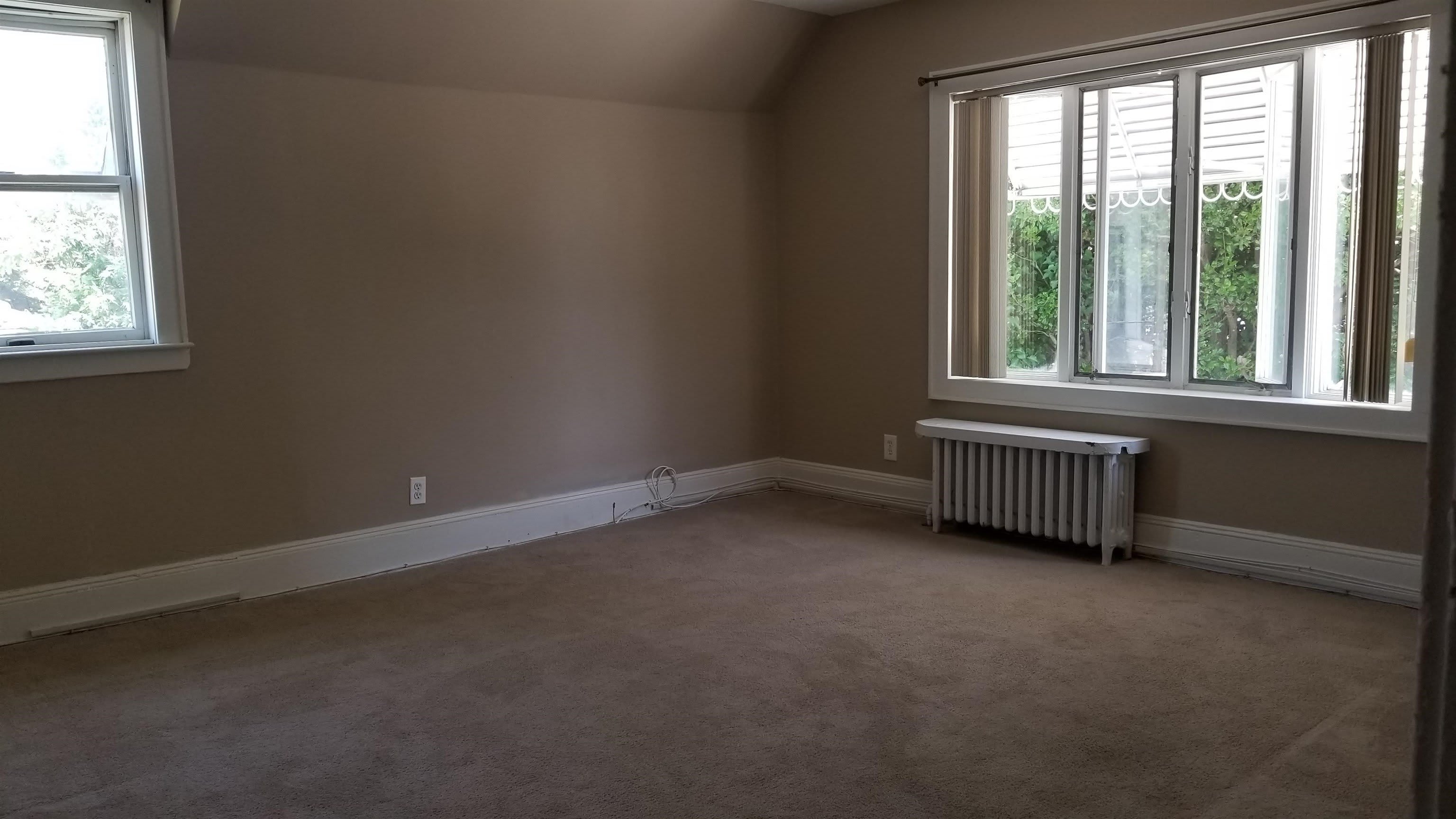 683 AVENUE E – photo 2