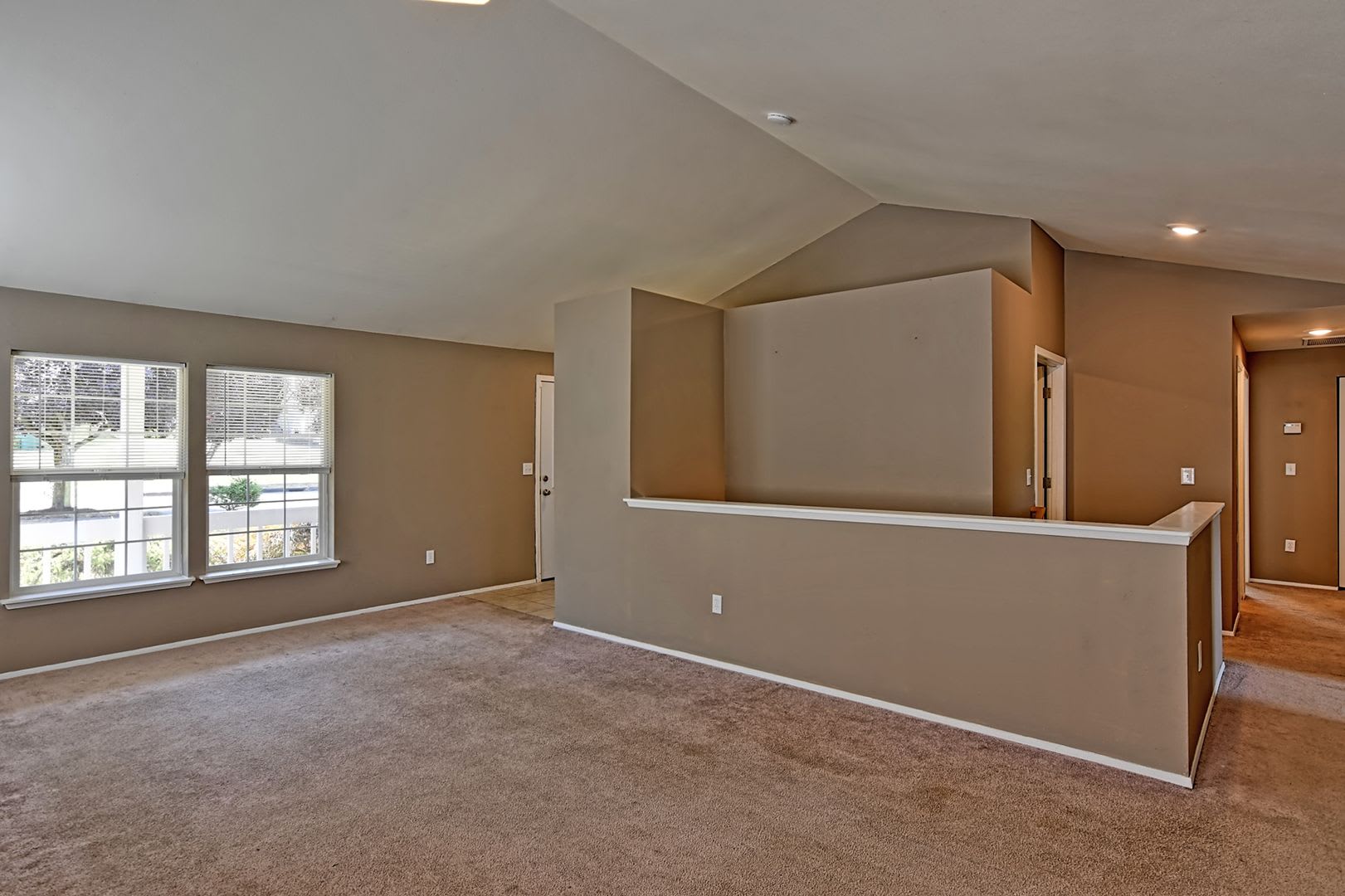 Rambler Style with Daylight Basement – photo 4