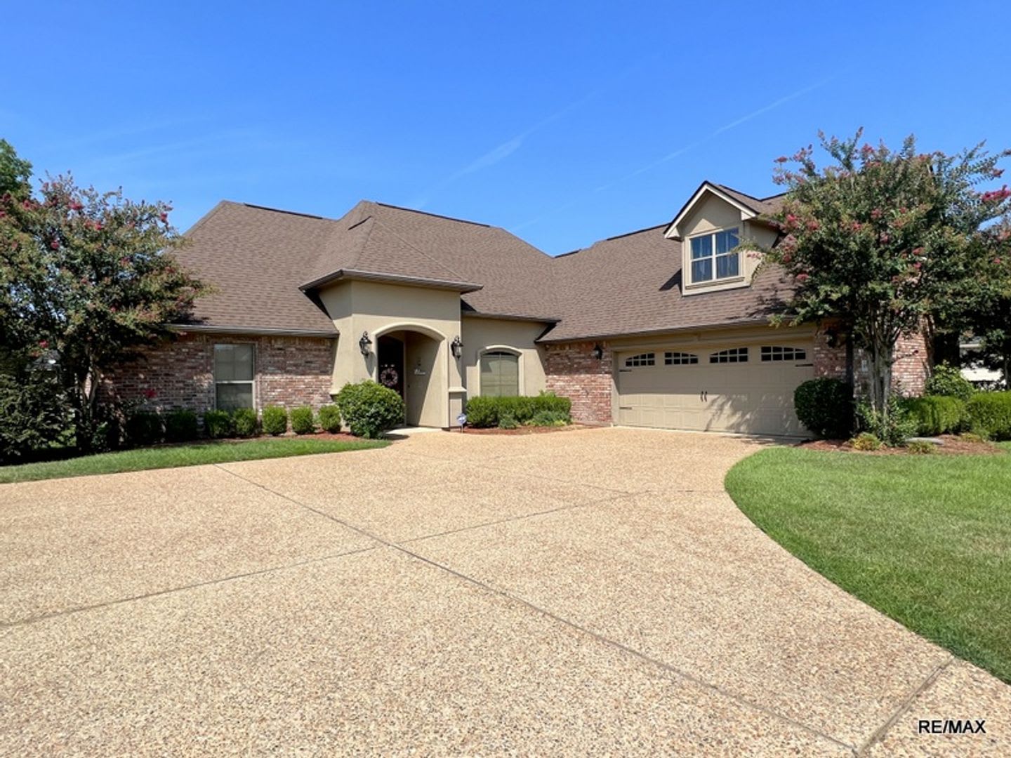 Twelve Oaks – photo 1