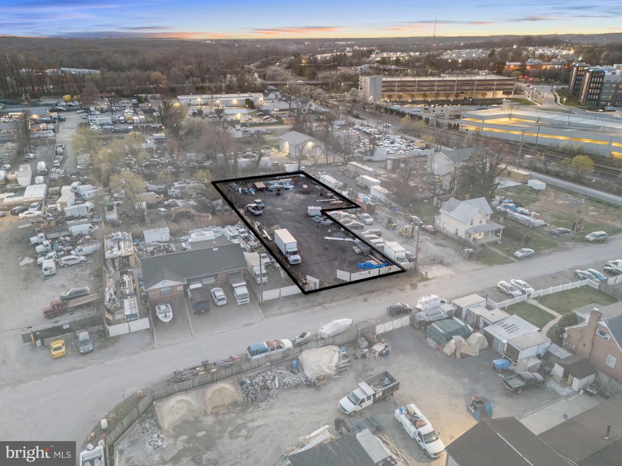 8208 MAIN Street – photo 3