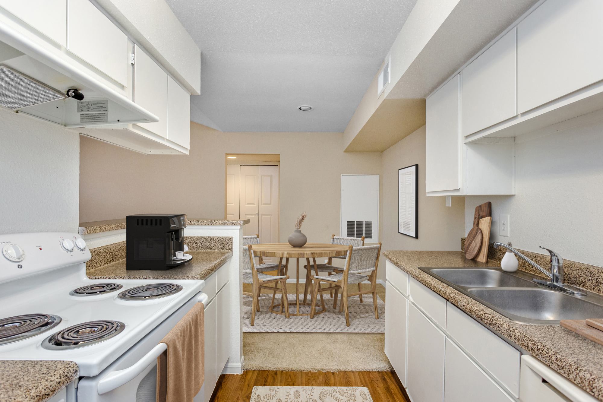 Foxwood Apartments – photo 4