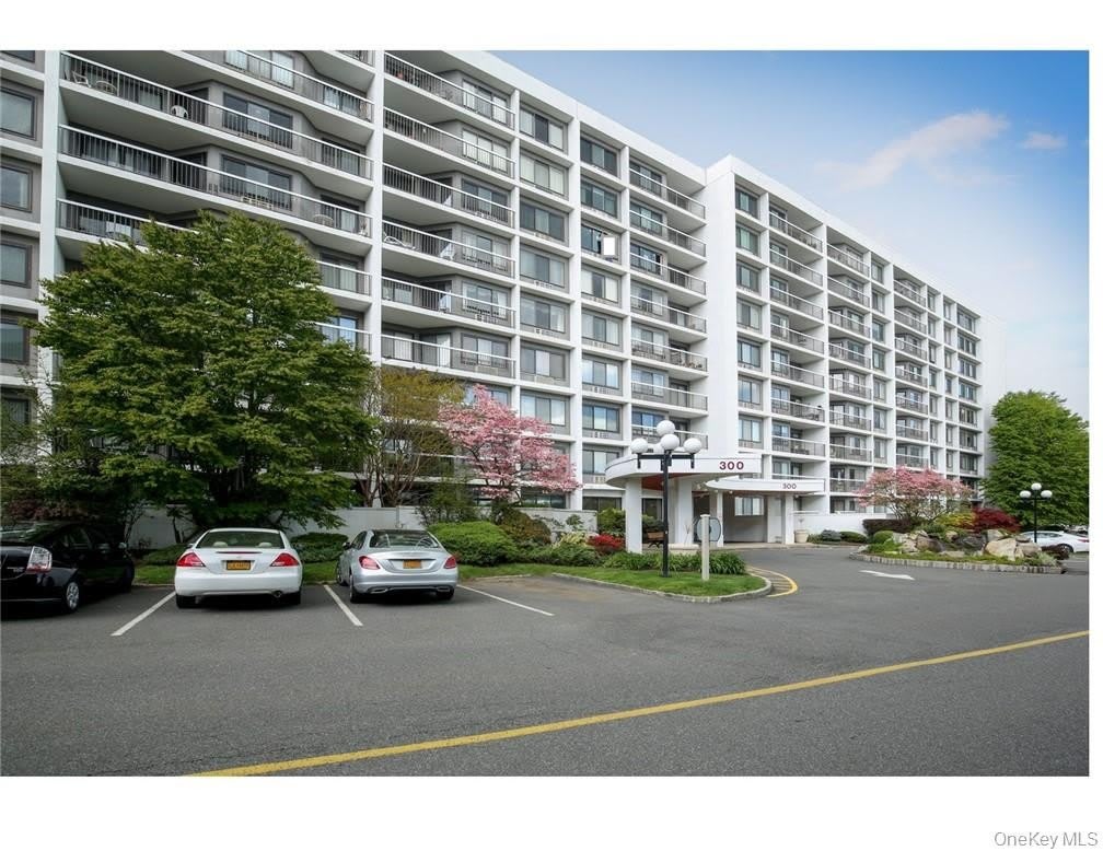 300 High Point Drive – photo 2
