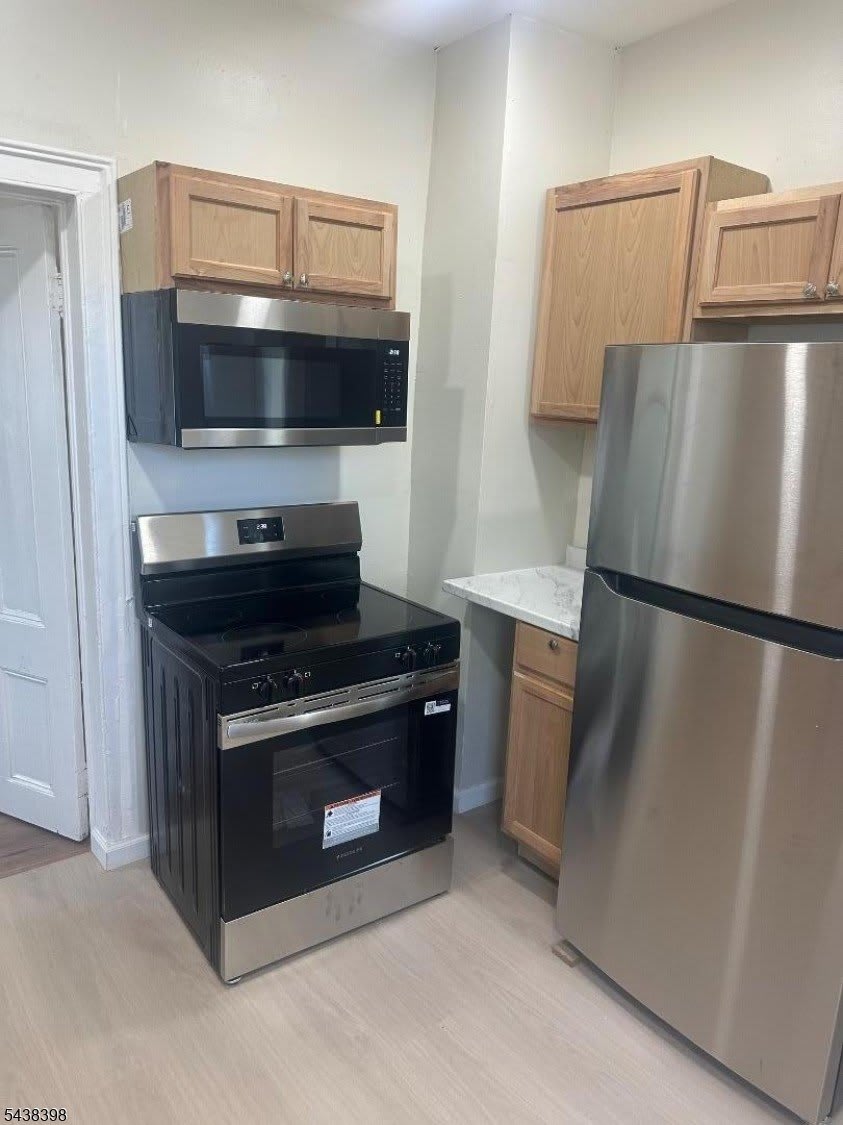452 Alden St – photo 3