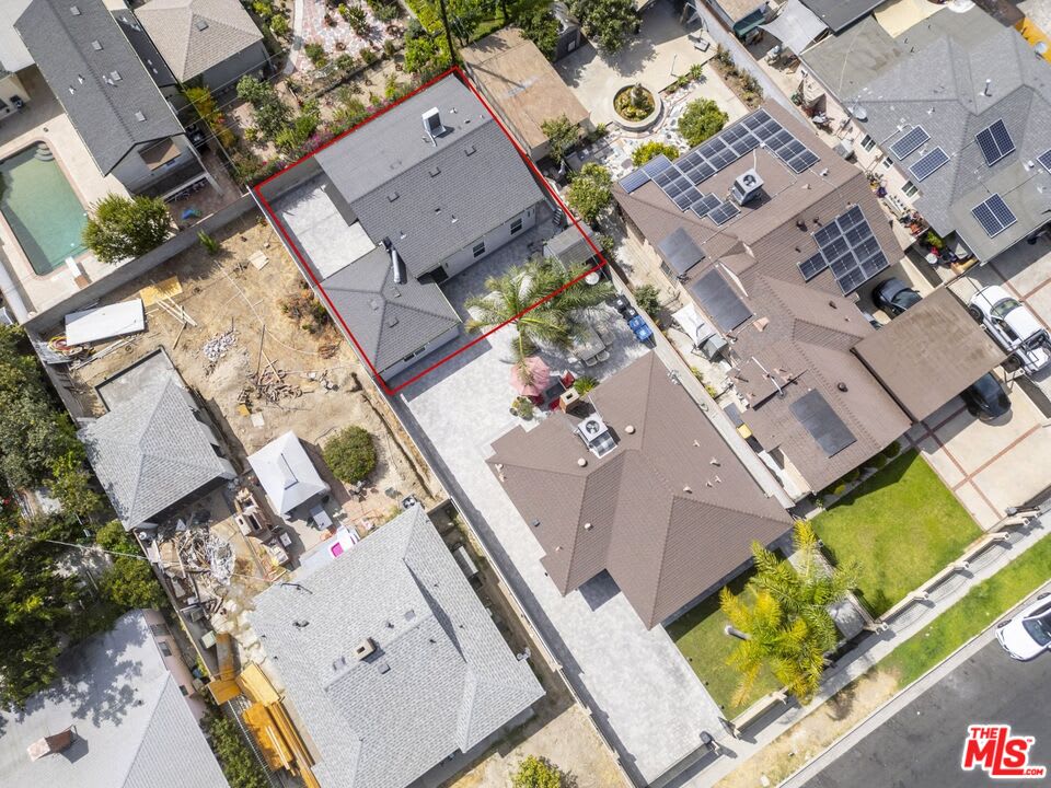 6635 Riverton Avenue – photo 5