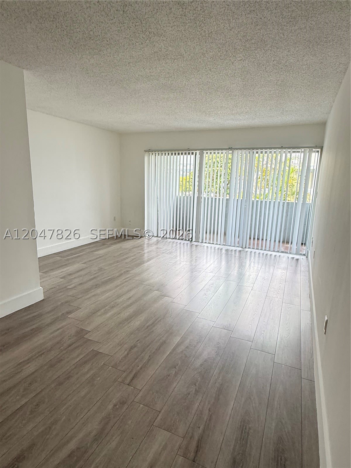 9367 Fontainebleau Blvd – photo 5