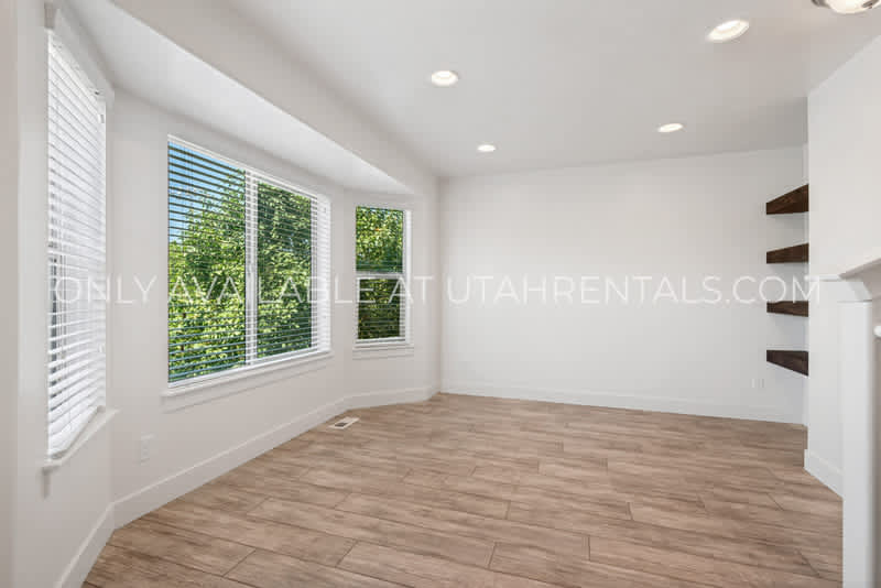 345 W Park View Ln – photo 5
