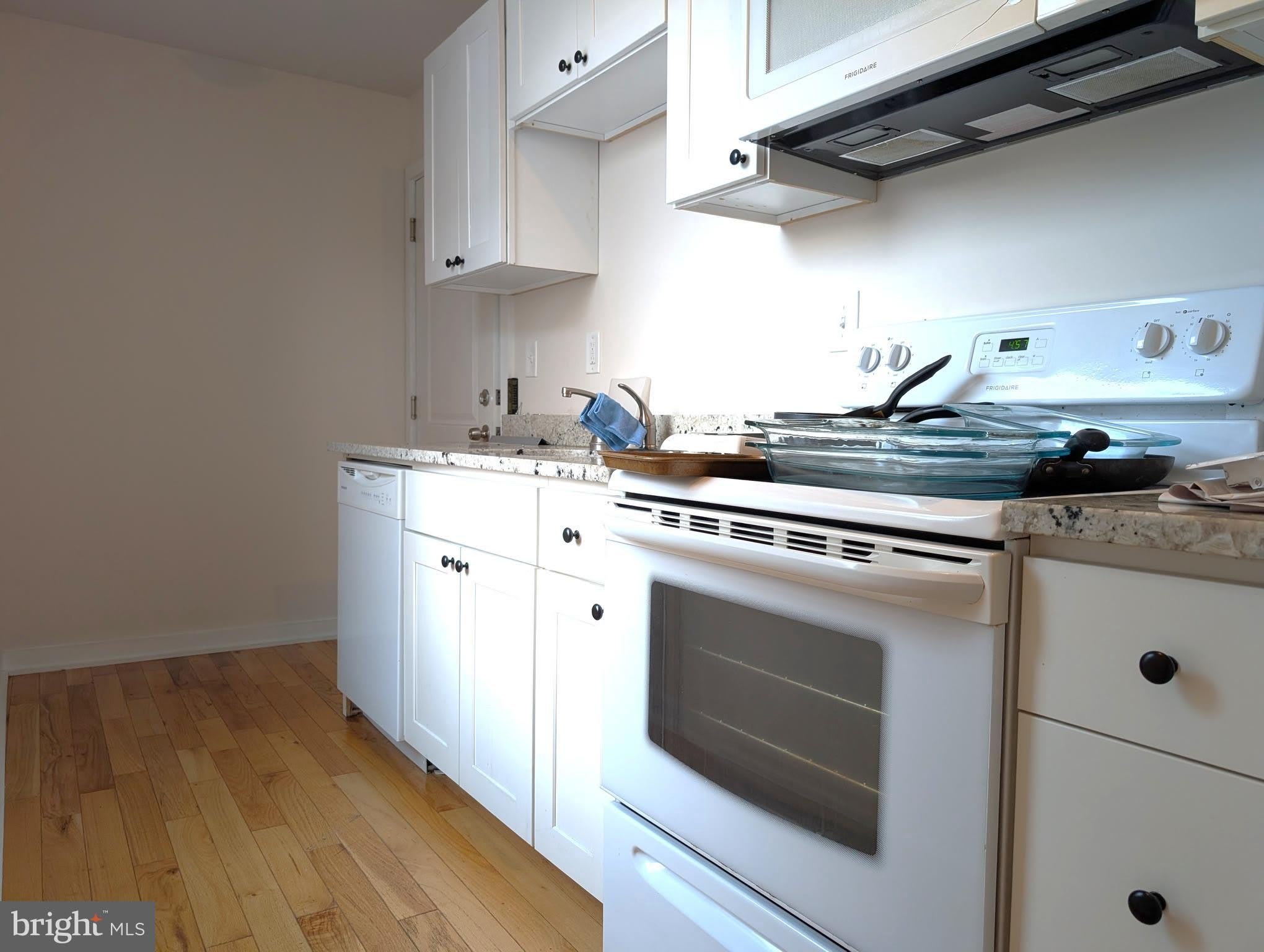 1204 E PALMER Street – photo 5