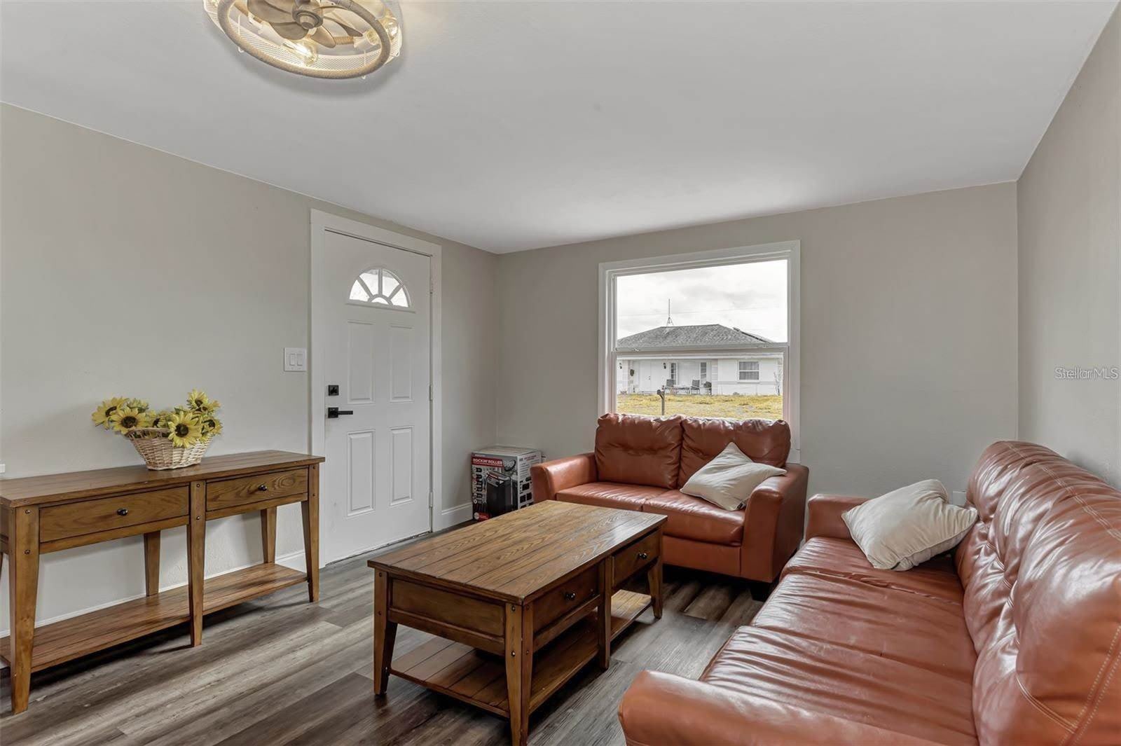 304 San Carlos Avenue Unit B – photo 2