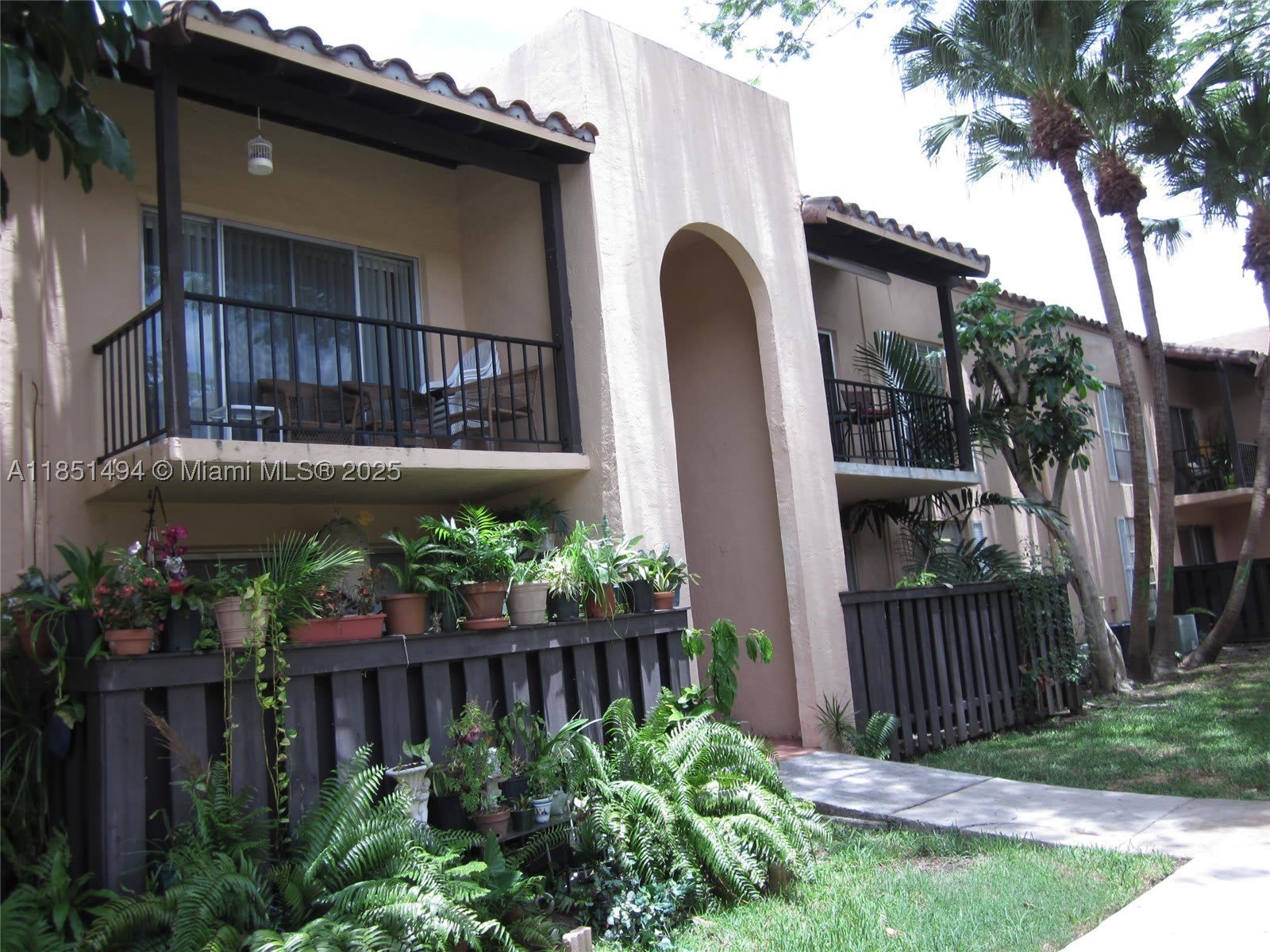 10810 N Kendall Dr – photo 1