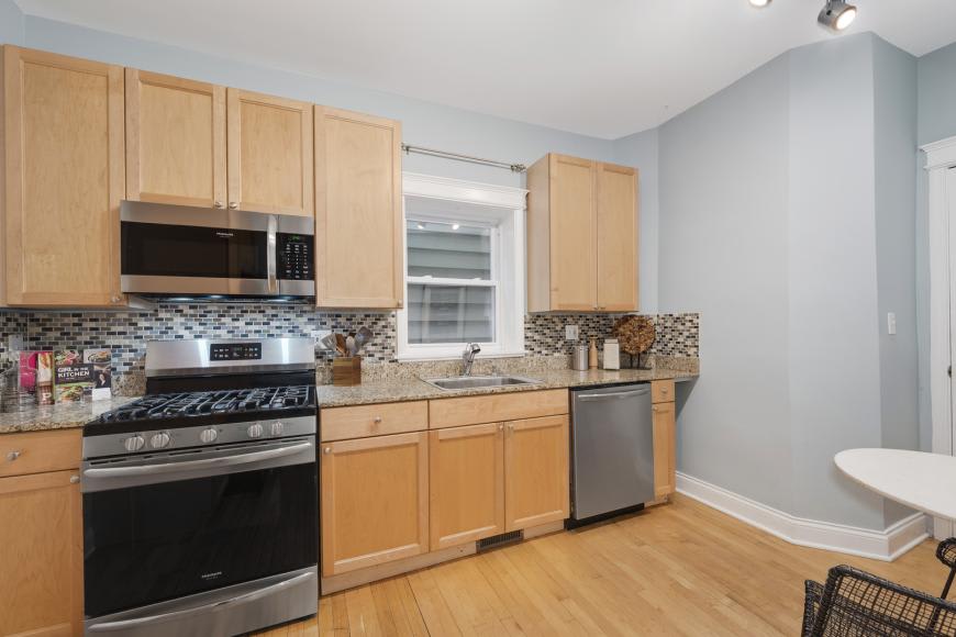 3805 North Ravenswood – photo 2