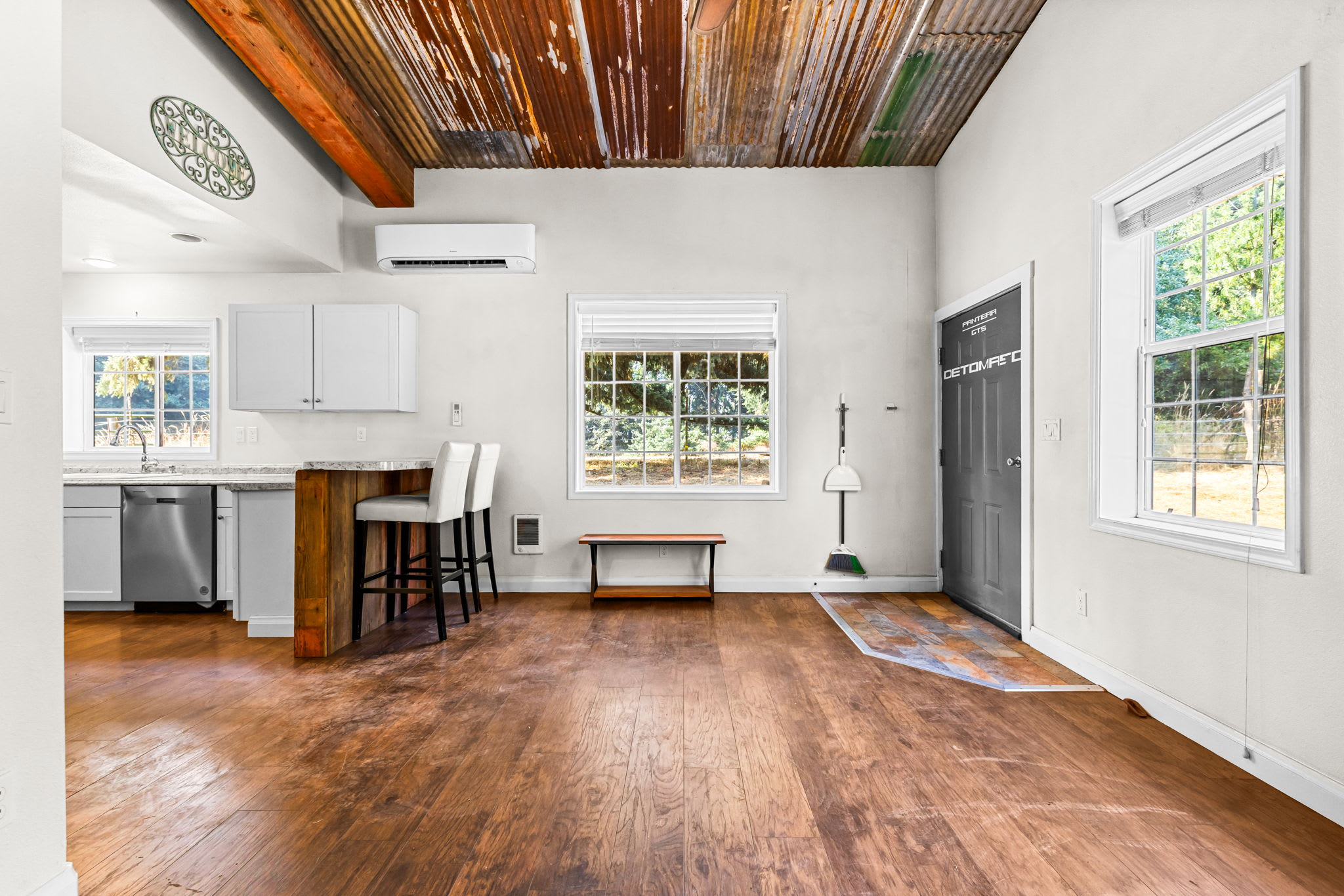 2385 Cascade Hwy Se – photo 4