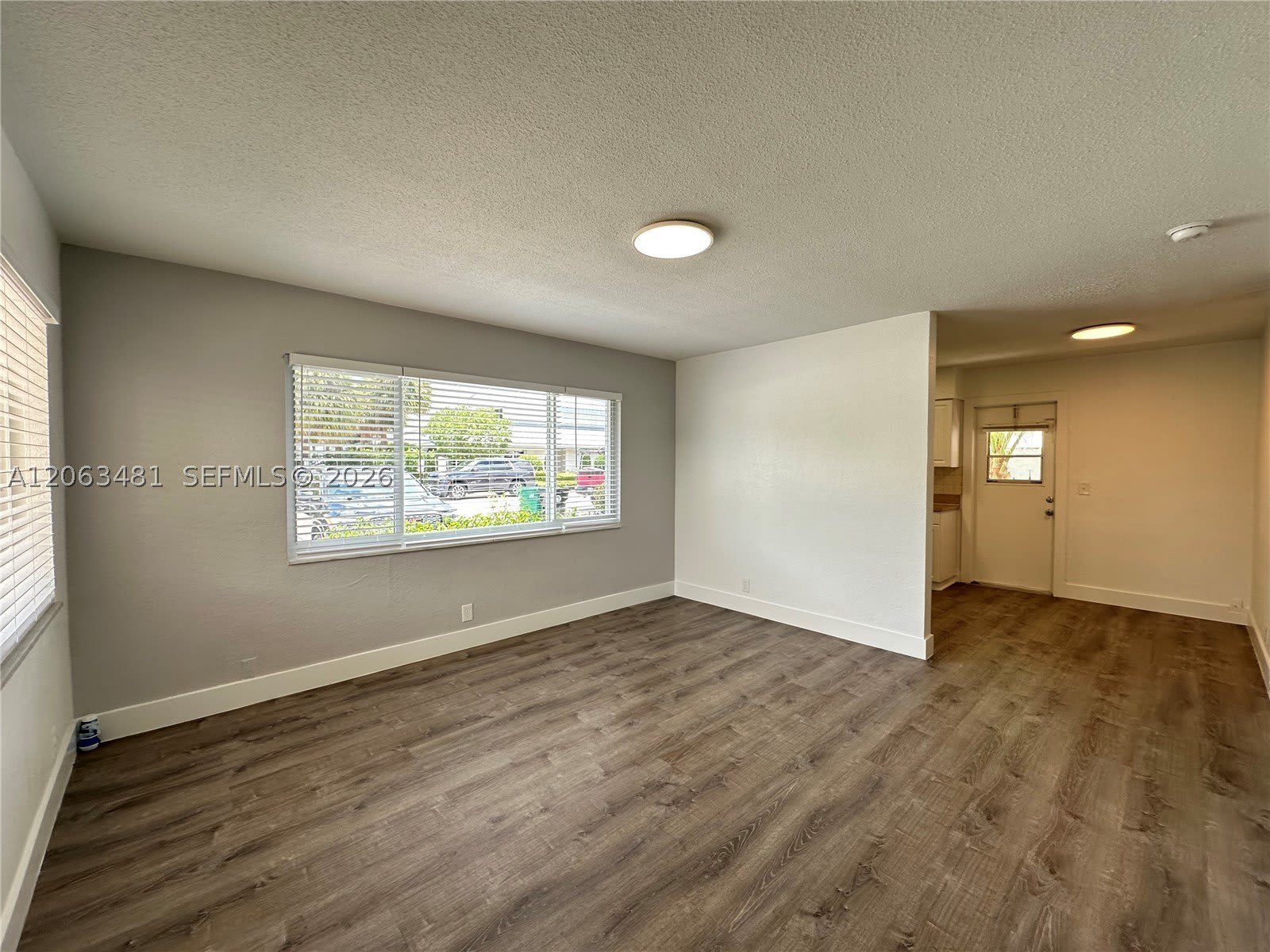 3720 Ne 22Nd Ave – photo 2