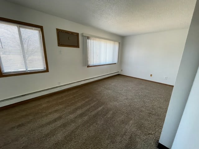 304 6Th St Sw – photo 5