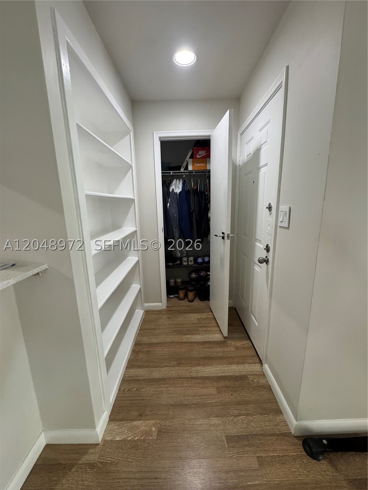 733 Riverside Dr – photo 5