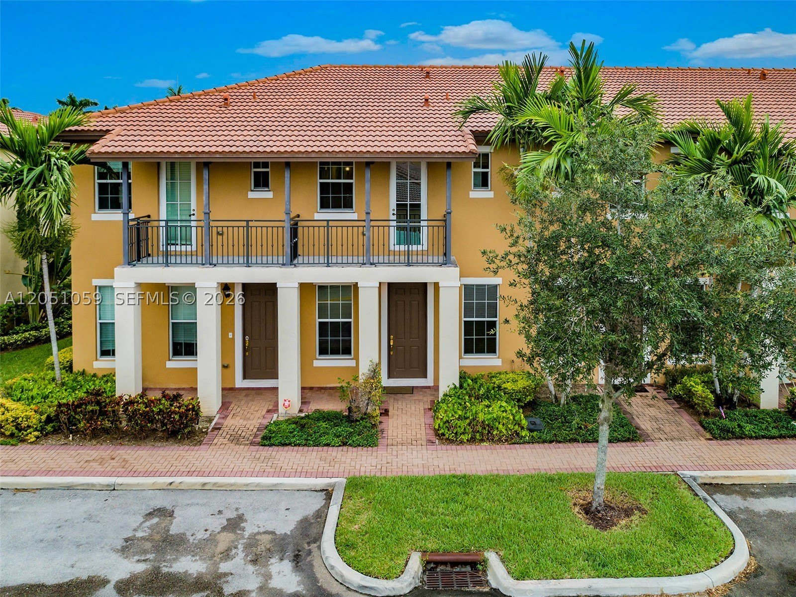 1213 SW 147th Ave – photo 2