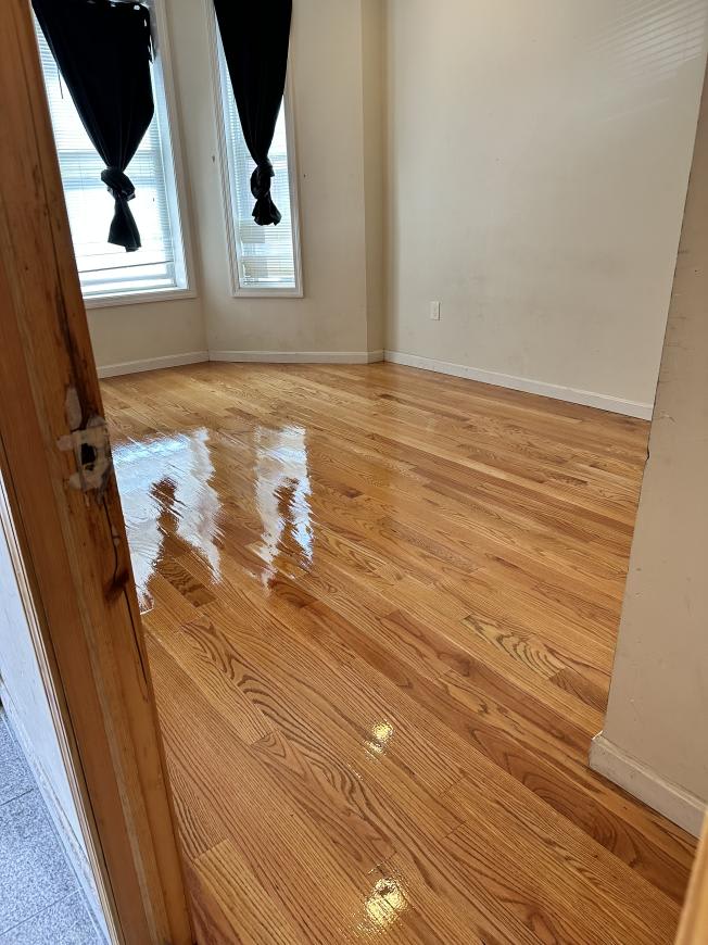 3 Warwick St. – photo 4