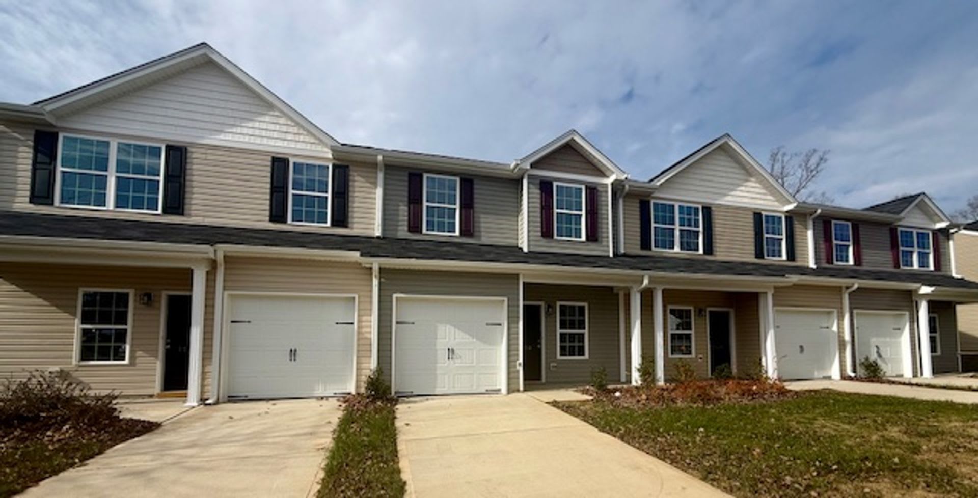 Two Bedroom 2 5 Bath Townhome In Ridge Creek Whitsett Save 1050 – photo 2