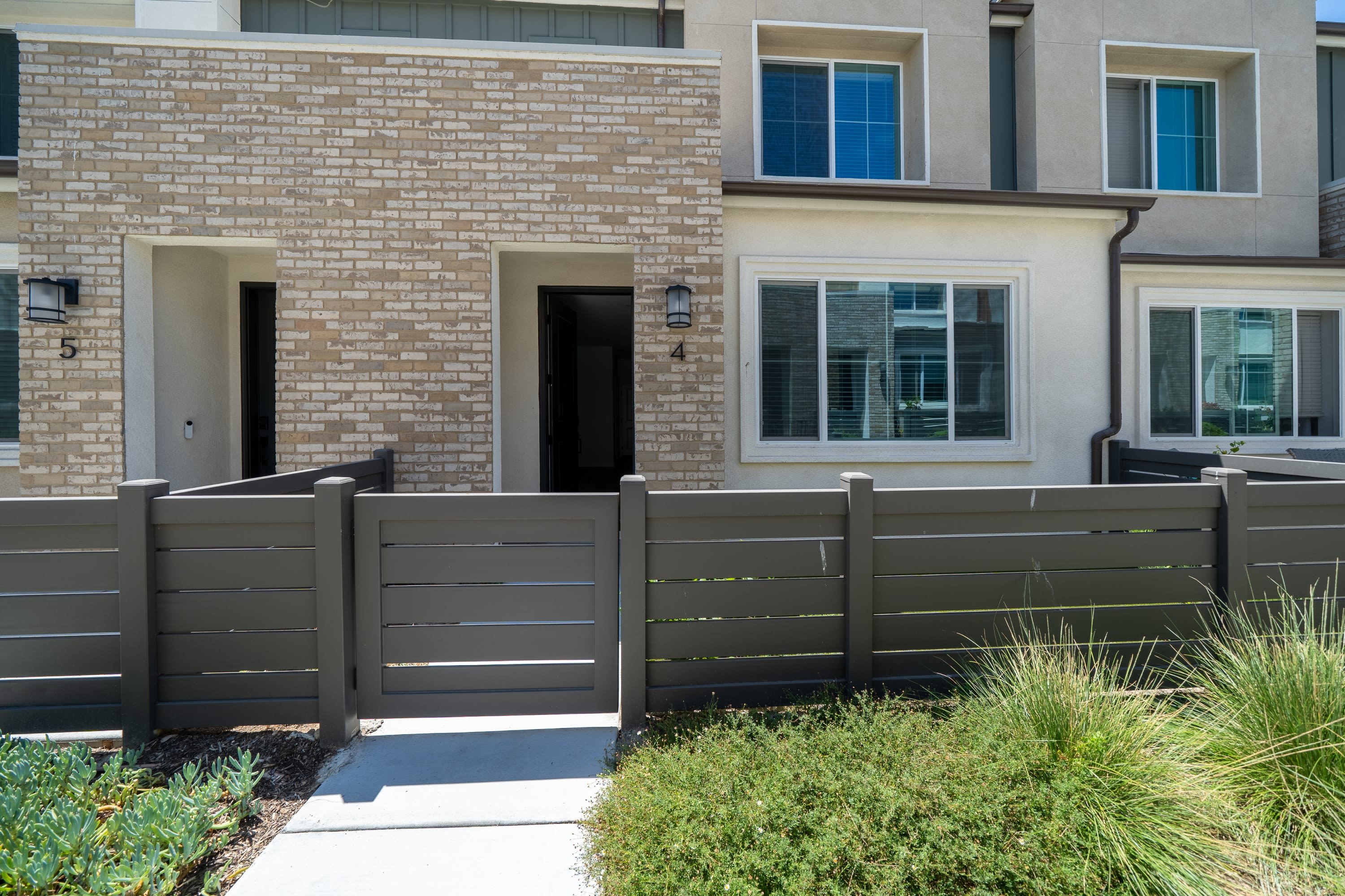 828 Mateo Street – photo 3