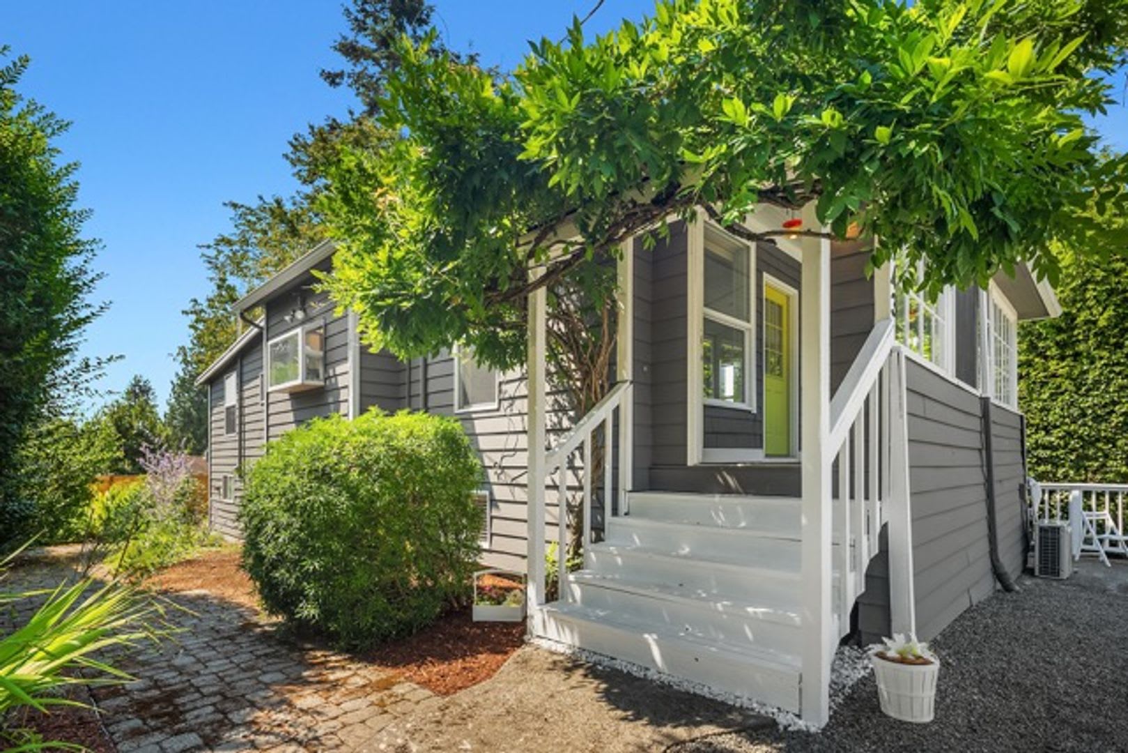 5Bd/2Ba Seattle Home – photo 2