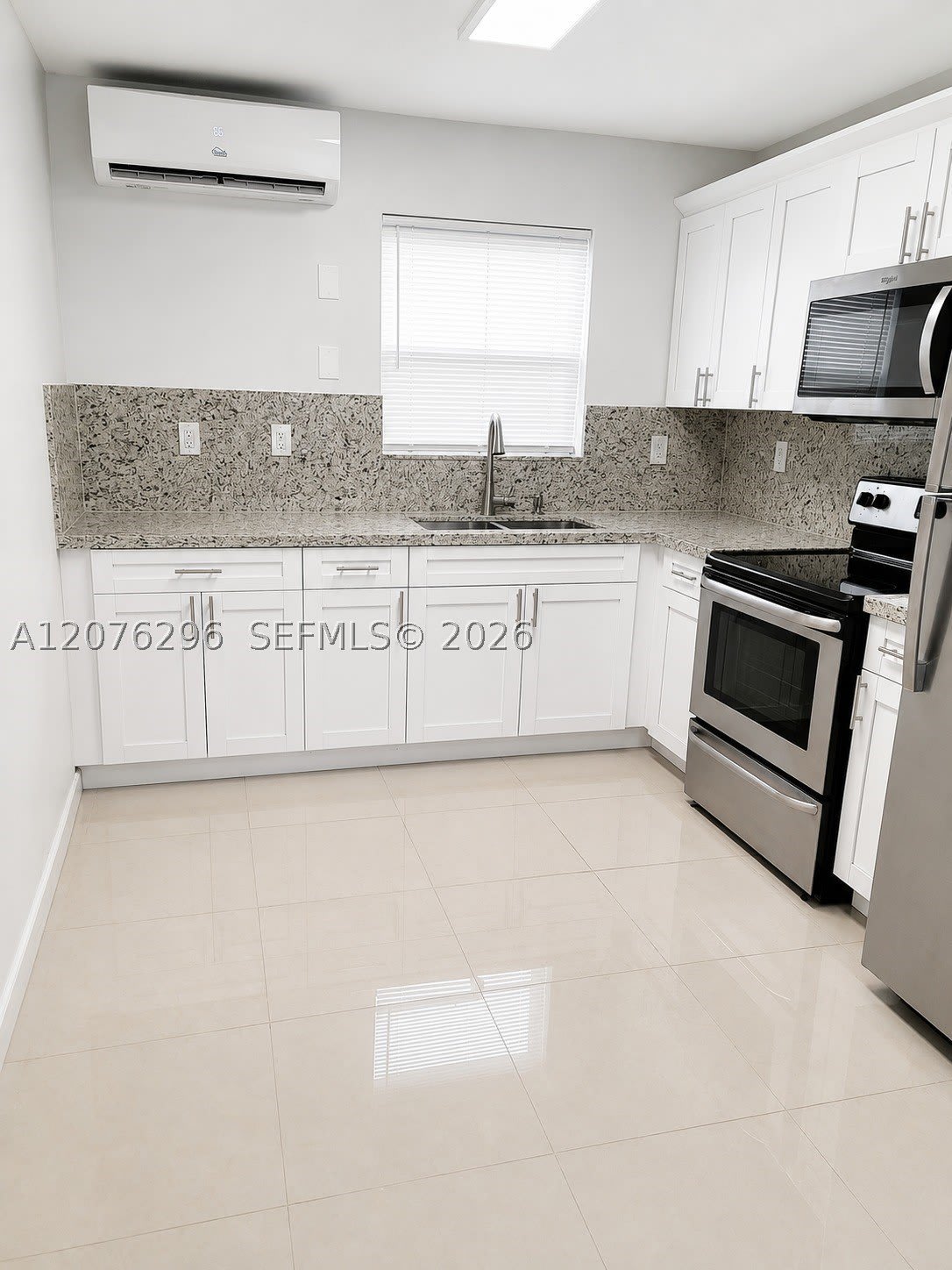 1723 Wiley St – photo 3