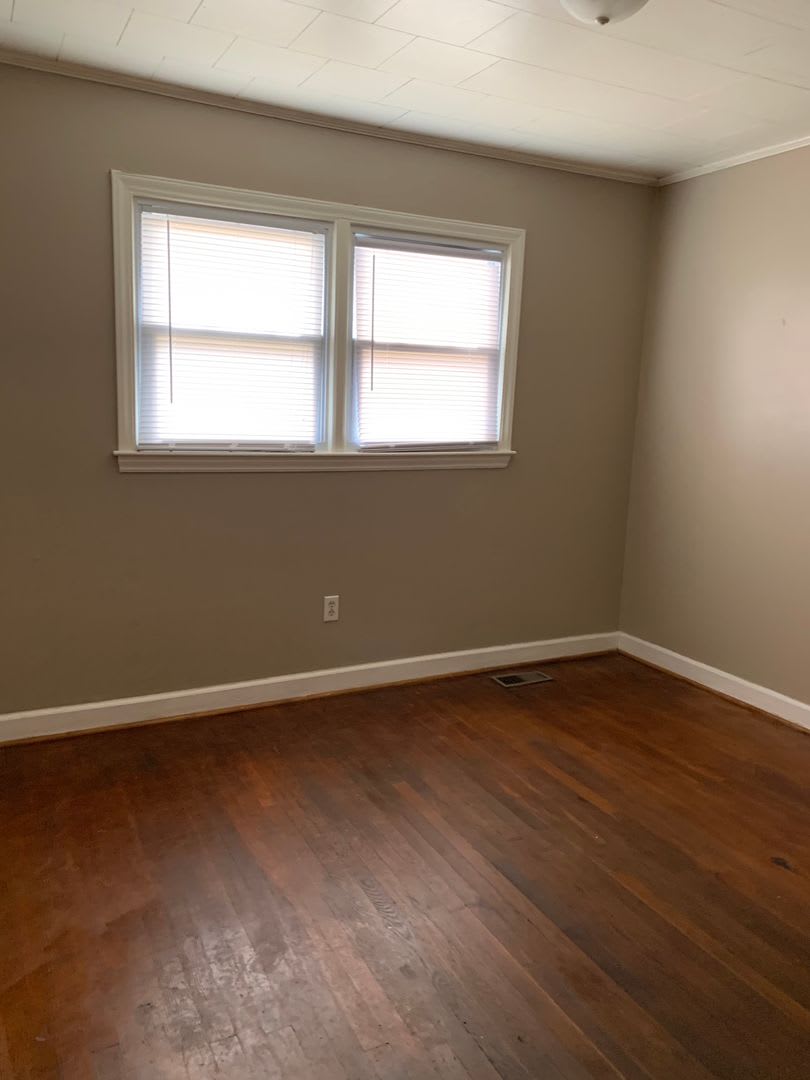 235 East – photo 3