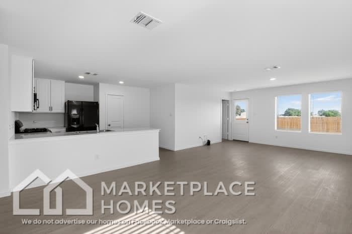 9721 NW 124th St – photo 5