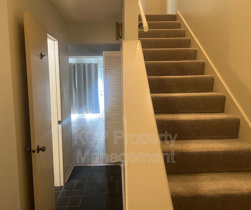 2820 South O Street – photo 2