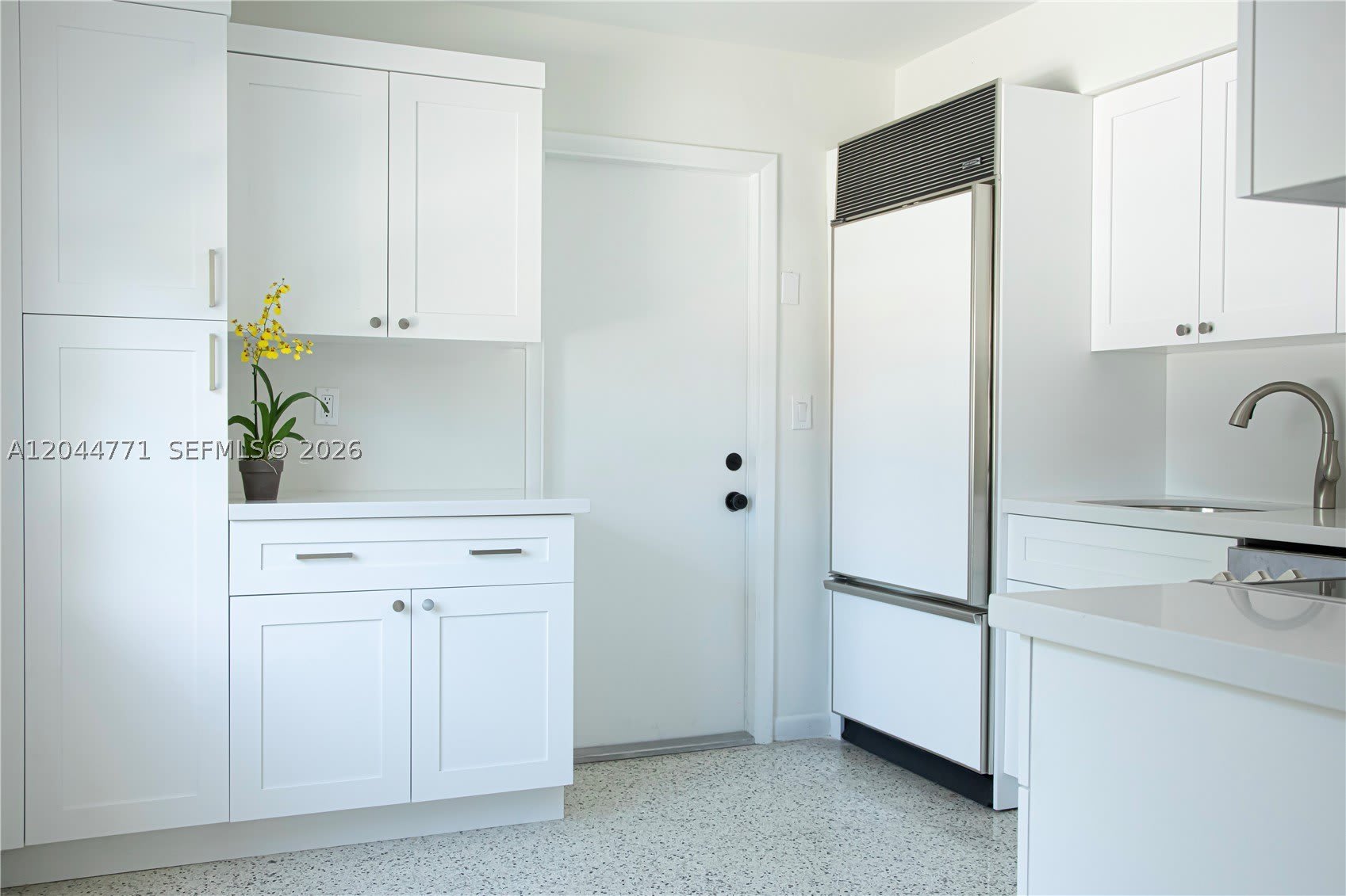 1226 SW 30th Ave – photo 1