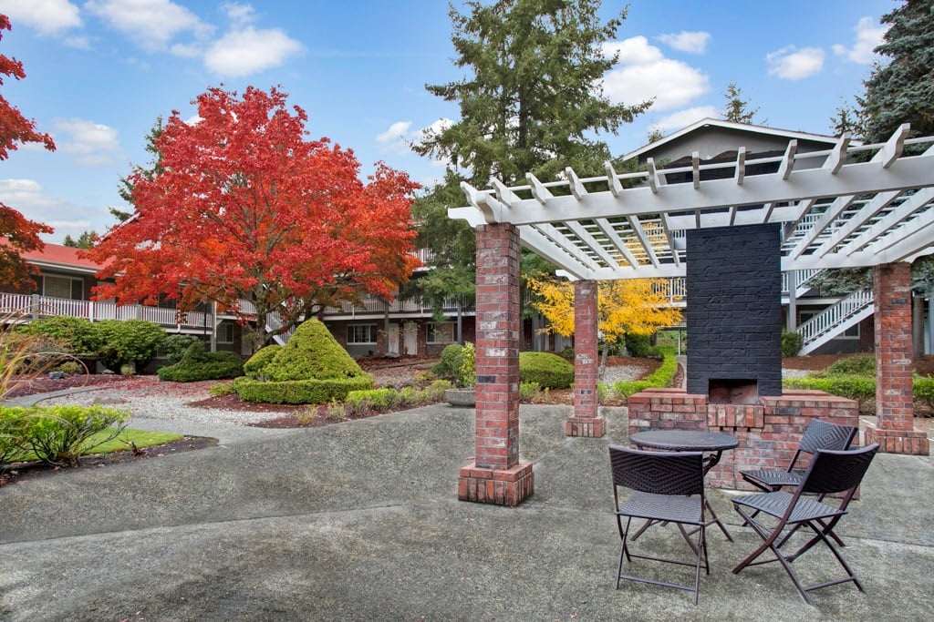Colonial Square – photo 5