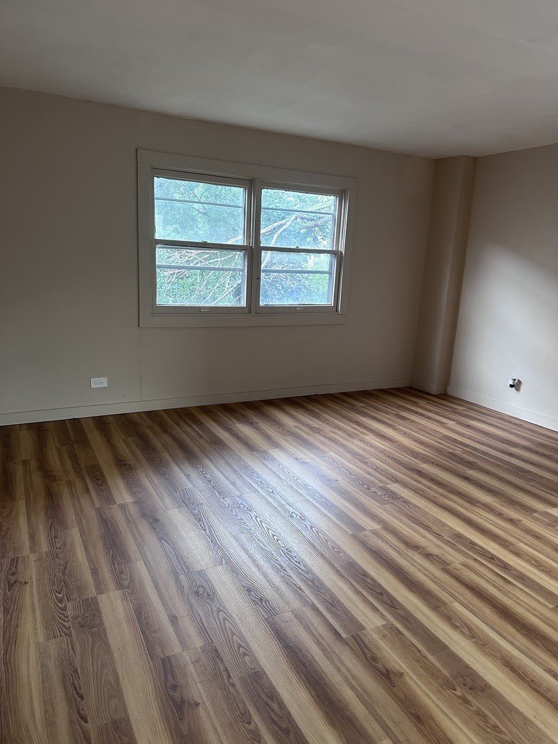 101 E 23rd Street – photo 3