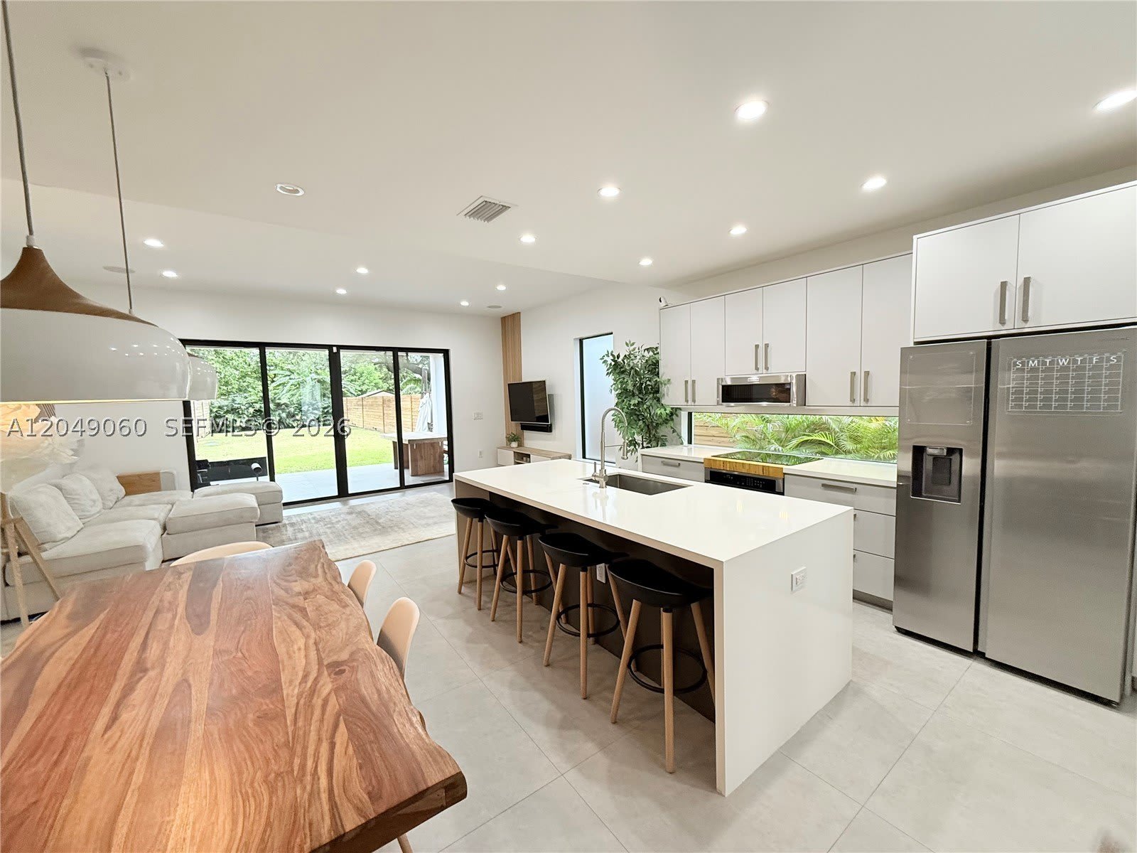 8871 SW 28th St – photo 4