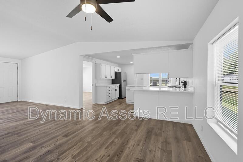 405 Falletti St – photo 2