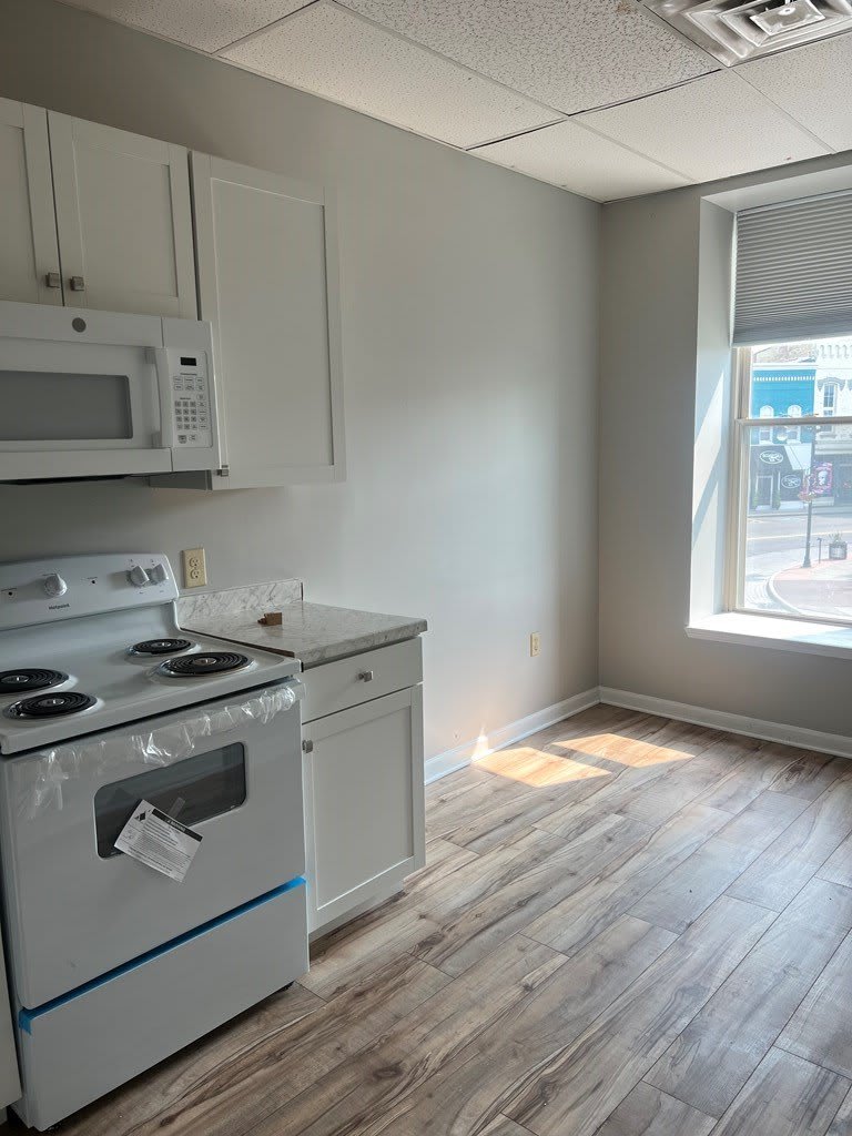 106 N Main St Apt A – photo 4