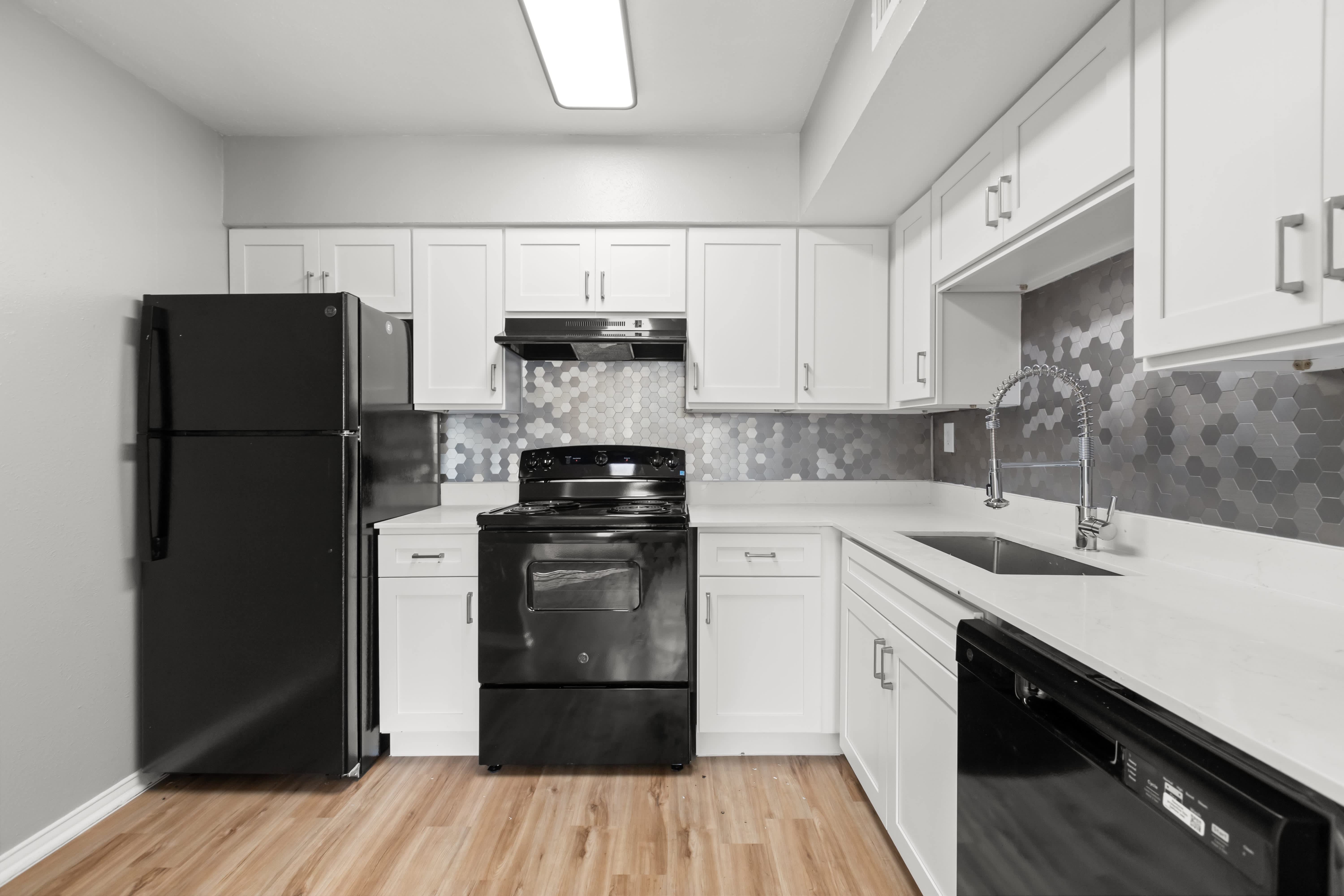 Creekview Apartment Homes – photo 2