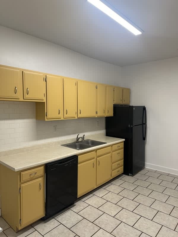 902 State St Apt B – photo 3