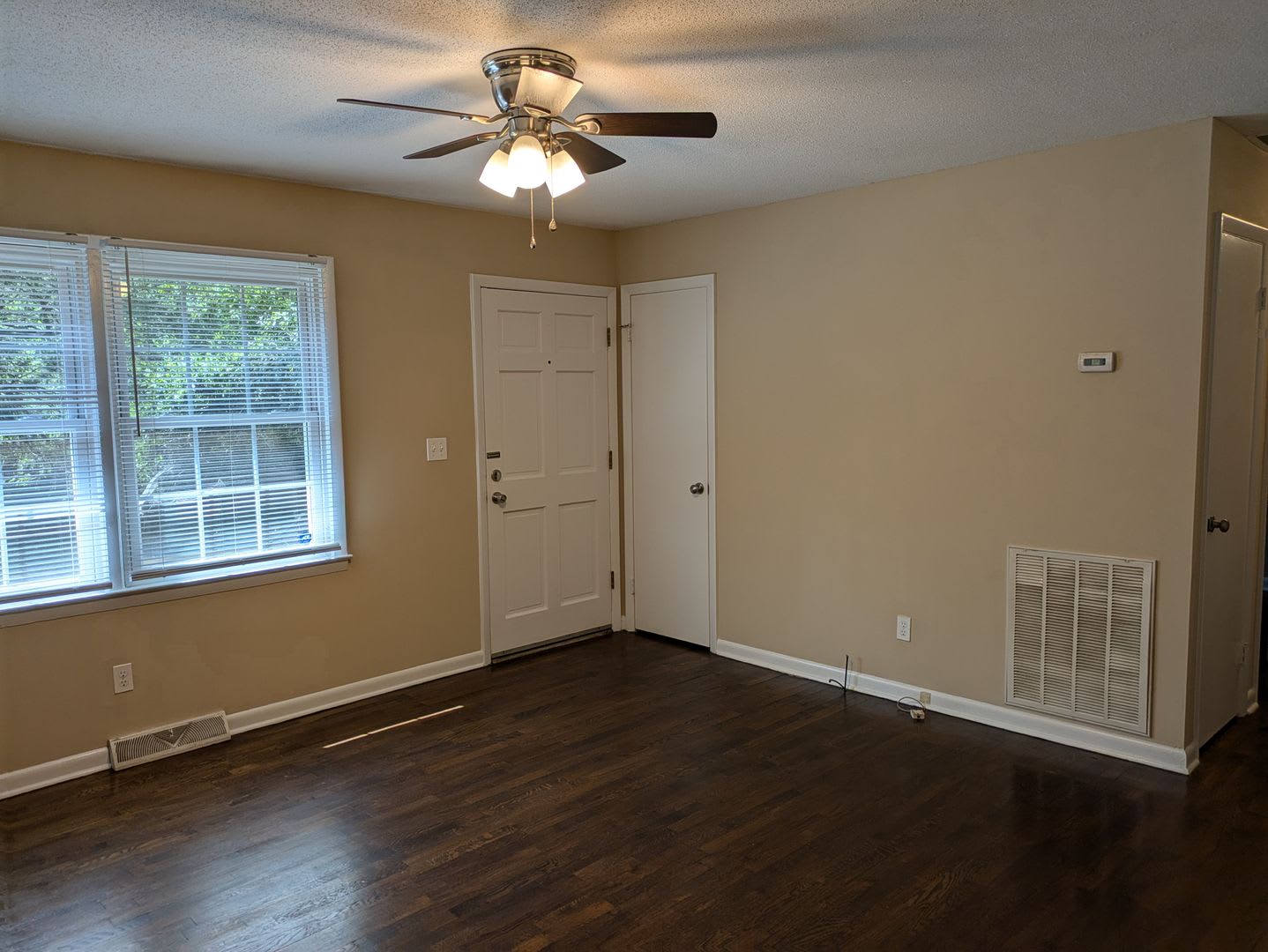 Cute All Brick Ranch Close To Mooresville Schools – photo 4